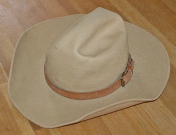 hatt_cowboy_beige_hattband_balte