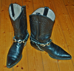 boots_svarta_conchos